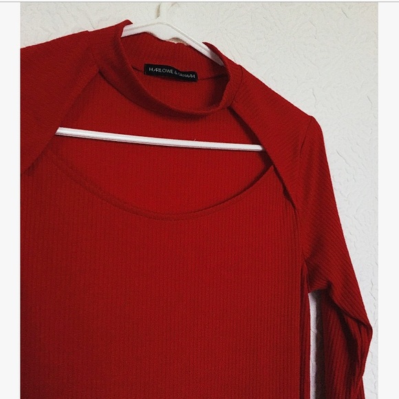 Cute & Simple Red Top💄 - Picture 2 of 3